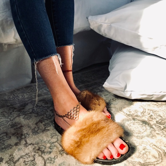 REAL MINK SLIDES AND SANDALS - Picture 7 of 9